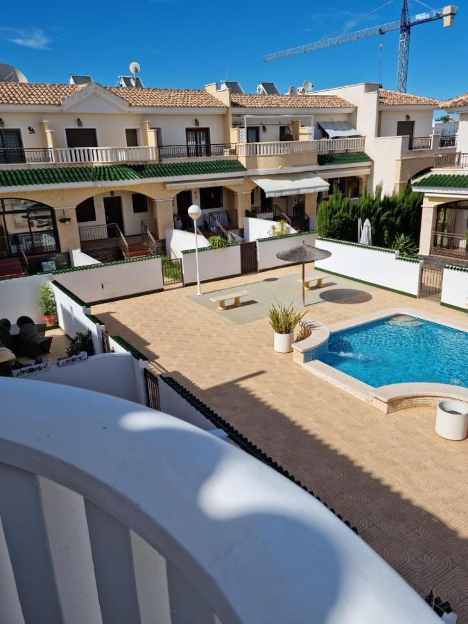 Agradable Adosado Con Piscina Villa Ciudad Quesada Dış mekan fotoğraf