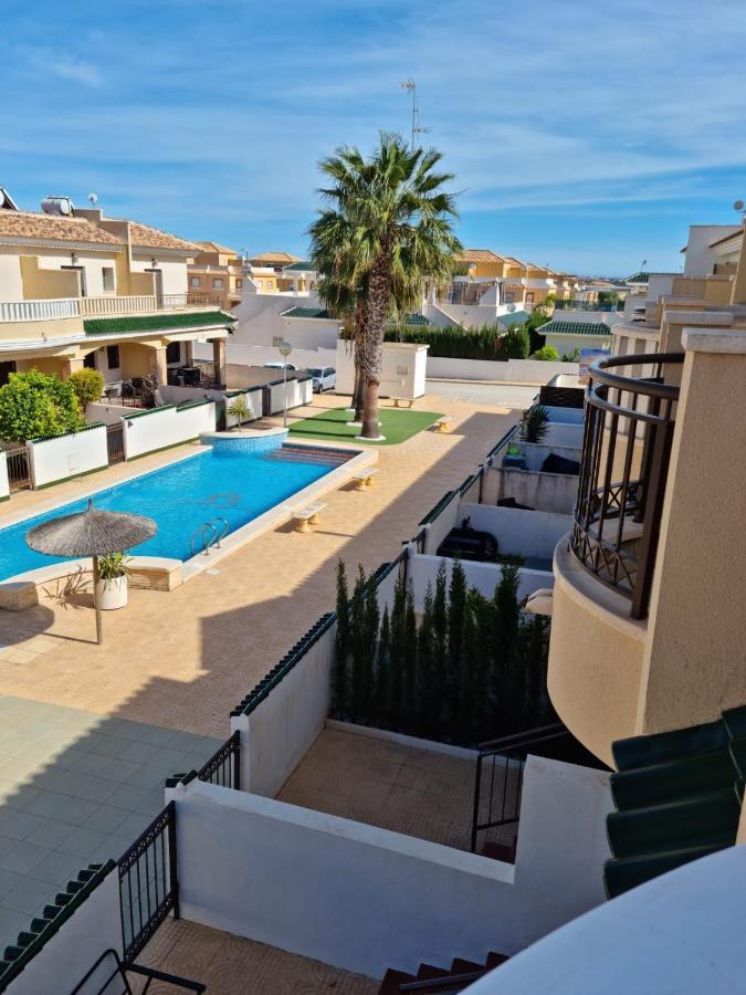 Agradable Adosado Con Piscina Villa Ciudad Quesada Dış mekan fotoğraf