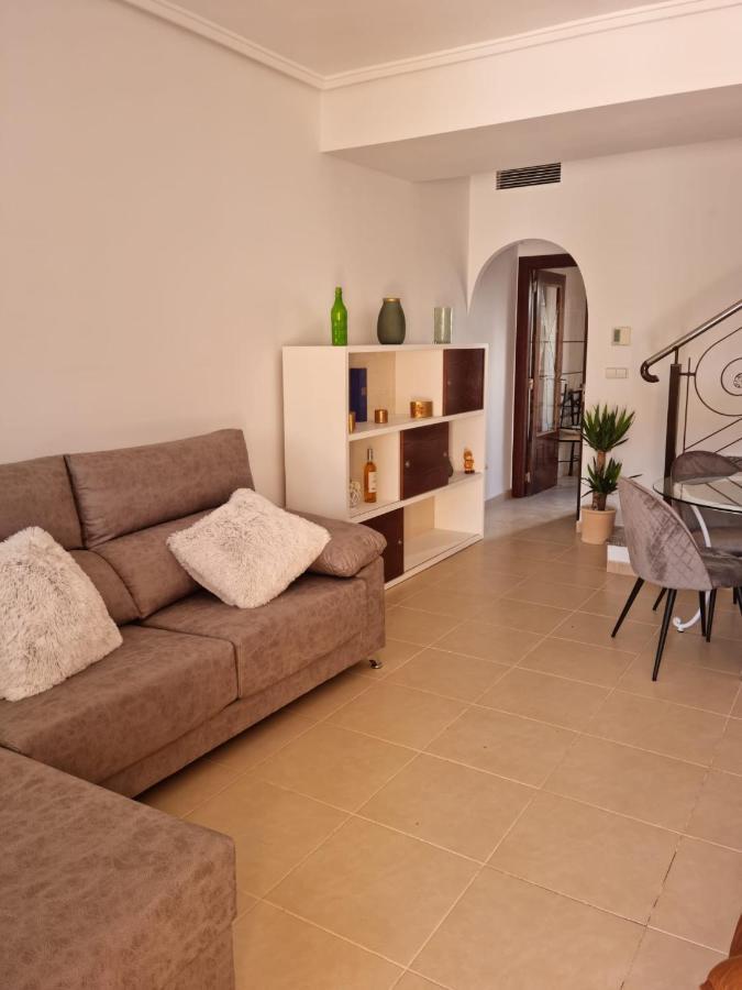 Agradable Adosado Con Piscina Villa Ciudad Quesada Dış mekan fotoğraf