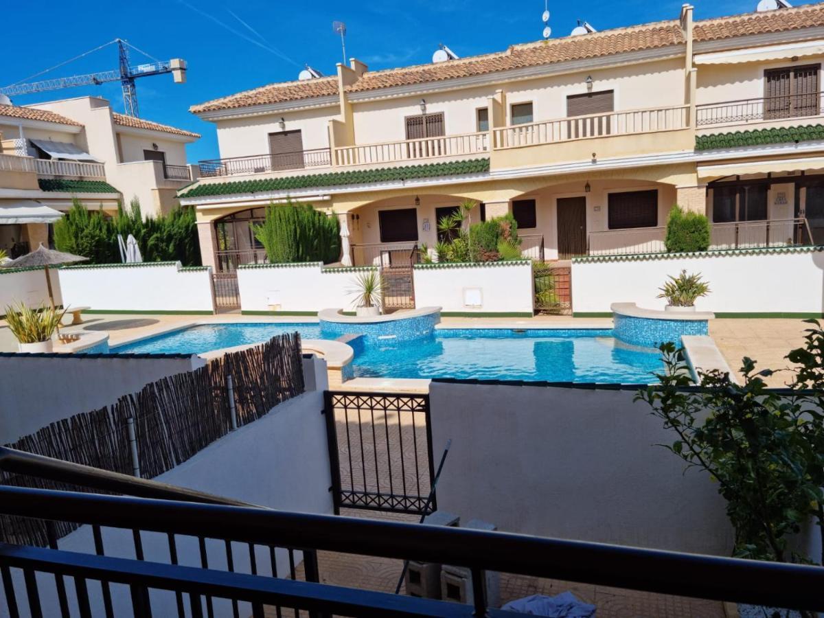 Agradable Adosado Con Piscina Villa Ciudad Quesada Dış mekan fotoğraf