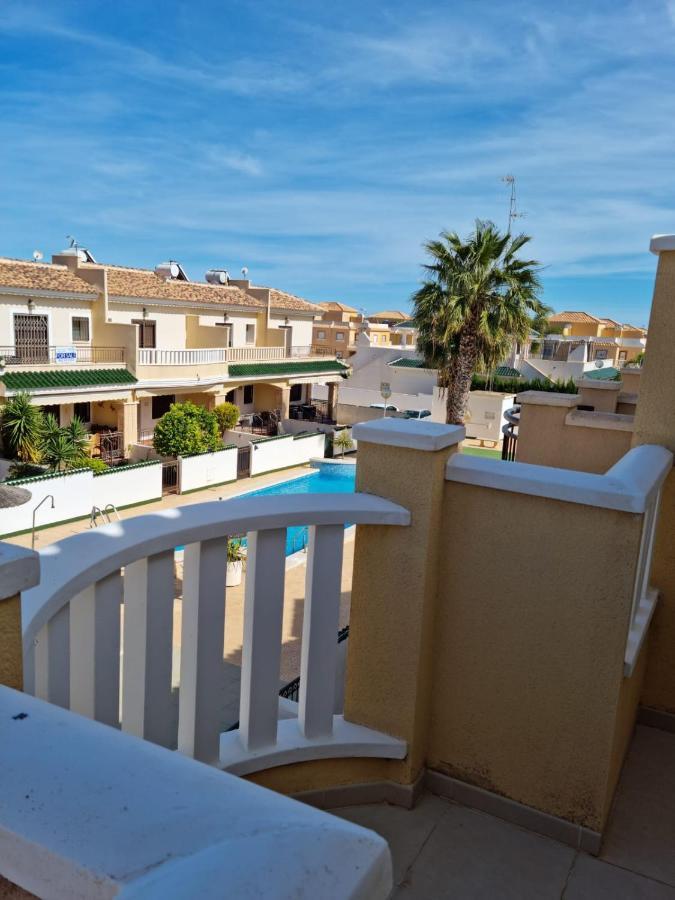 Agradable Adosado Con Piscina Villa Ciudad Quesada Dış mekan fotoğraf